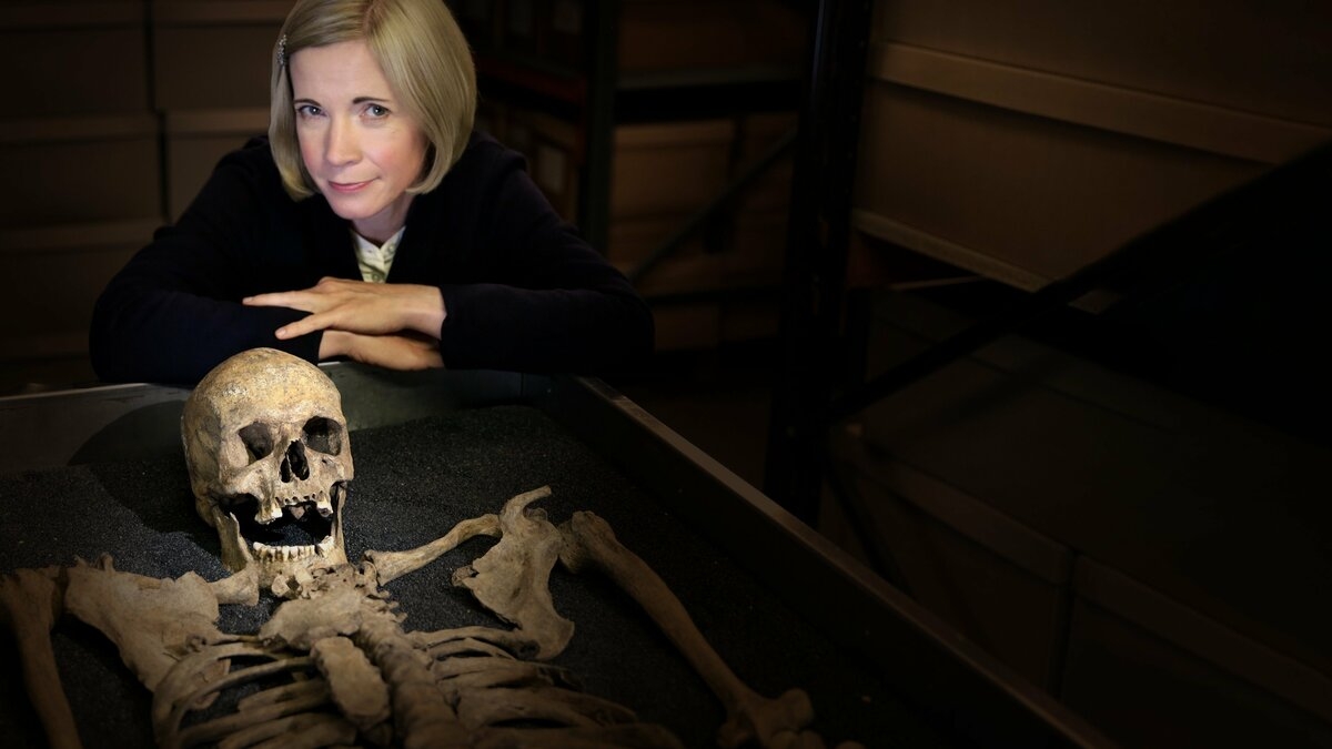 Lucy Worsley Investigates