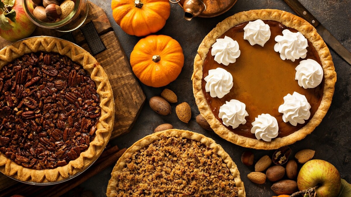 Thanksgiving Pie Fight