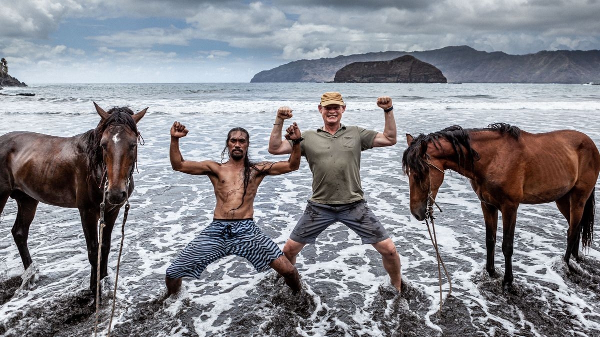 Martin Clunes: Islands of the Pacific